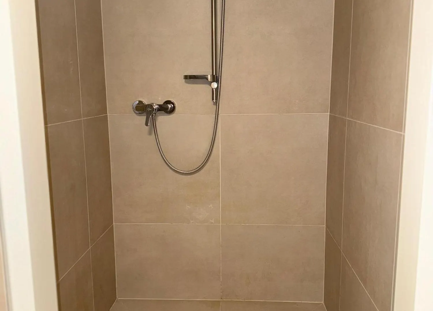 City Apartment Near Downtown 2 Грац 0*,